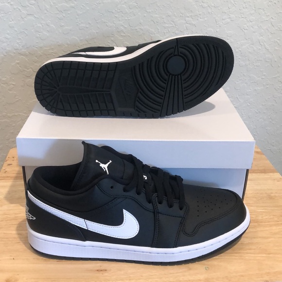 NIKE AIR JORDAN 1 LOW SNEAKERS - Picture 7 of 11